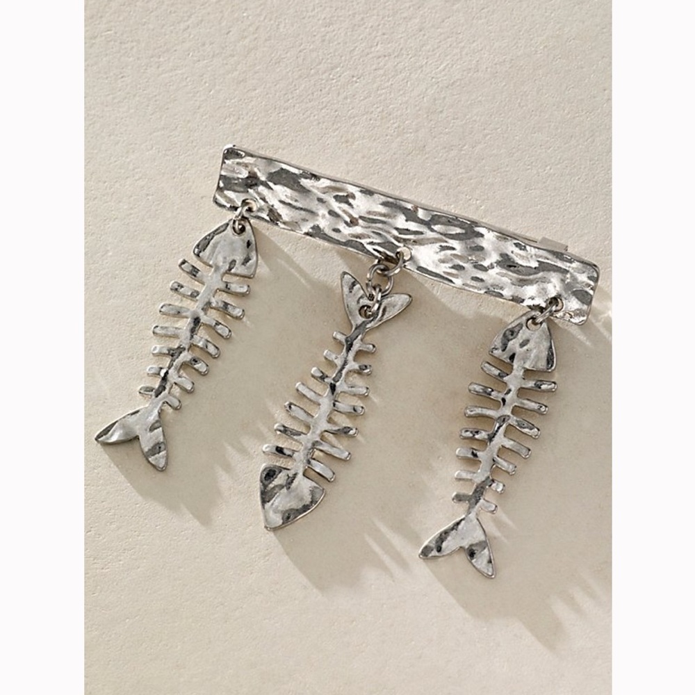 Free People Fish Outta Water Brooch - Silver